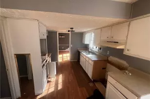 3395 S Rockview Ct, Lithonia, GA 30038 - Photo 3