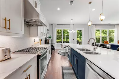 1884 Commons Place NW, Atlanta, GA 30318 - Photo 9