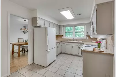 2474 Northlake Court, Atlanta, GA 30345 - Photo 9