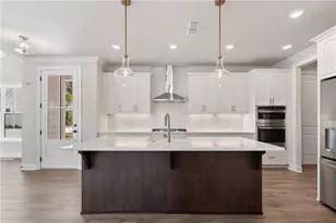 555 Pearl St, Cumming, GA 30519 - Photo 1