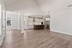 555 Pearl St, Cumming, GA 30040 - Photo 15