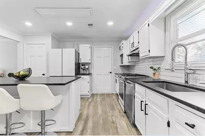 1646 Desford Court SW, Marietta, GA 30064 - Photo 15