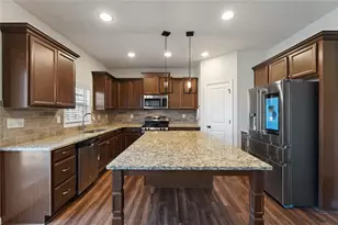 9240 Holly Wood Dr, Gainesville, GA 30506 - Photo 15