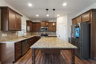 9240 Holly Wood Dr, Gainesville, GA 30506 - Photo 15