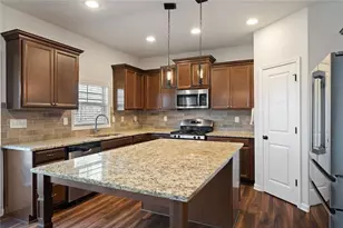 9240 Holly Wood Dr, Gainesville, GA 30506 - Photo 13
