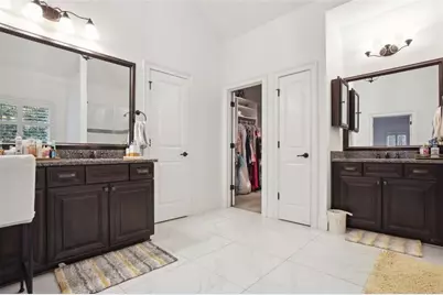 525 Forest Hills Drive, Atlanta, GA 30342 - Photo 17