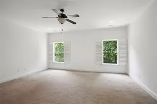 525 Forest Hills Dr, Atlanta, GA 30342 - Photo 25