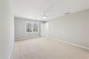 4658 Robie Rd SW, Lilburn, GA 30047 - Photo 15