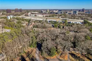 6340 Aberdeen Dr NE, Atlanta, GA 30328 - Photo 13