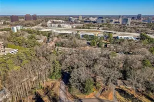 6340 Aberdeen Dr NE, Sandy Springs, GA 30328 - Photo 9