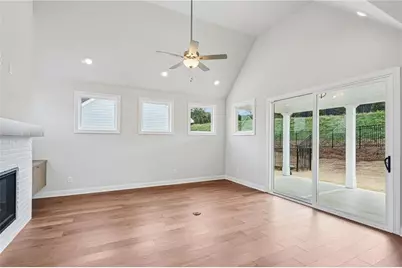 563 Pearl Street, Cumming, GA 30040 - Photo 5