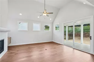 563 Pearl St, Cumming, GA 30040 - Photo 5