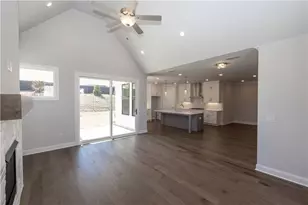 563 Pearl St, Cumming, GA 30040 - Photo 17