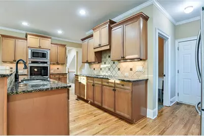 5011 Glen Forrest Drive, Flowery Branch, GA 30542 - Photo 19