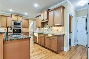 5011 Glen Forrest Dr, Flowery Branch, GA 30542 - Photo 19