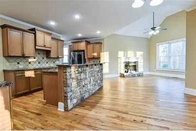 5011 Glen Forrest Drive, Flowery Branch, GA 30542 - Photo 17