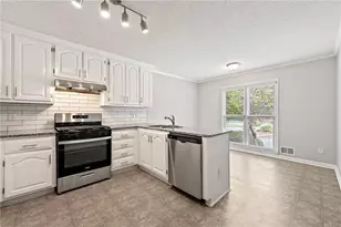 100 Whisperwood Ln NW, Marietta, GA 30064 - Photo 5