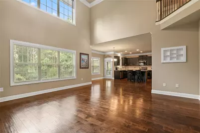 1050 Silver Thorne Drive, Loganville, GA 30052 - Photo 11