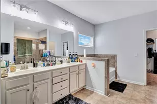 210 Fanleaf Dr, Fairburn, GA 30213 - Photo 17