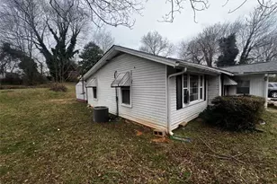 1097 Cooley Dr, Gainesville, GA 30501 - Photo 3