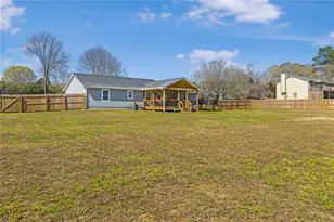 2001 Raymonds Dr, Loganville, GA 30052 - Photo 9