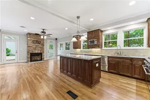 685 E Morningside Dr NE, Atlanta, GA 30324 - Photo 15