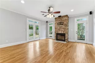 685 E Morningside Dr NE, Atlanta, GA 30324 - Photo 13