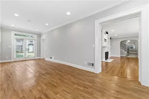 685 E Morningside Dr NE, Atlanta, GA 30324 - Photo 7