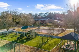 336 Gordon St, Jefferson, GA 30549 - Photo 17