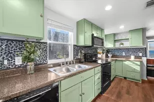 336 Gordon St, Jefferson, GA 30549 - Photo 3