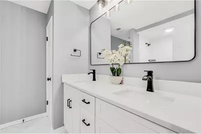 7074 Babbling Brook Drive, Jonesboro, GA 30236 - Photo 9