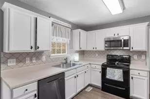 527 Gallantry Trail, McDonough, GA 30252 - Photo 11