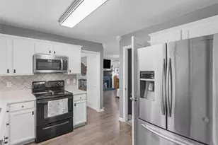 527 Gallantry Trail, McDonough, GA 30252 - Photo 13