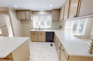 66 Springhill Dr W, Tifton, GA 31793 - Photo 5