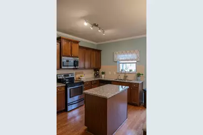 1649 Liberty Parkway NW, Atlanta, GA 30318 - Photo 9