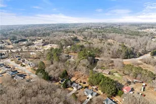 1360 Platinum Dr, Hoschton, GA 30548 - Photo 5