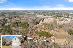 1360 Platinum Dr, Hoschton, GA 30548 - Photo 3