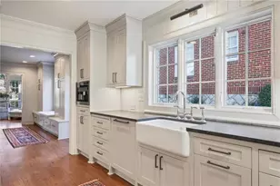 2622 Ellwood Dr NE, Atlanta, GA 30305 - Photo 13