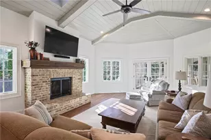 2622 Ellwood Dr NE, Atlanta, GA 30305 - Photo 7