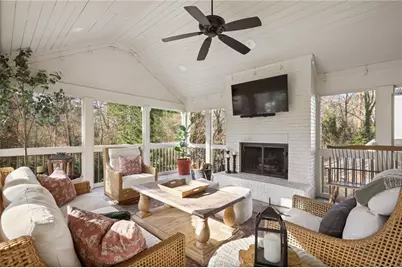 2622 Ellwood Drive NE, Atlanta, GA 30305 - Photo 19