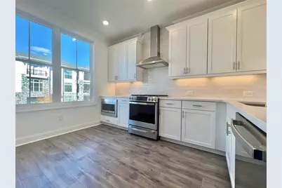 637 Milcroft Boulevard, Buford, GA 30518 - Photo 5