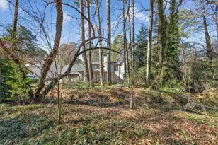 561 Bridgewater Dr, Atlanta, GA 30328 - Photo 47