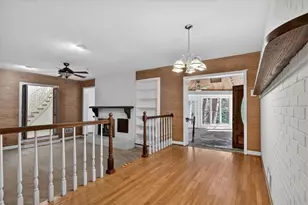 561 Bridgewater Dr, Atlanta, GA 30328 - Photo 11