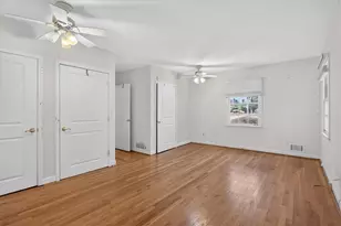 561 Bridgewater Dr, Atlanta, GA 30328 - Photo 23