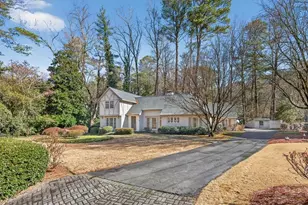 561 Bridgewater Dr, Atlanta, GA 30328 - Photo 5