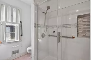 561 Bridgewater Dr, Atlanta, GA 30328 - Photo 27