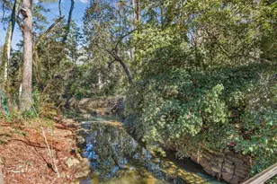 561 Bridgewater Dr, Atlanta, GA 30328 - Photo 49