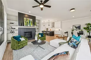 526 Pearl St, Cumming, GA 30040 - Photo 9