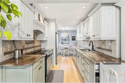 4872 Twin Lakes Trail, Dunwoody, GA 30360 - Photo 7