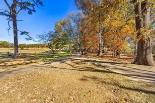 1319 Bethlehem Rd, Statham, GA 30666 - Photo 17